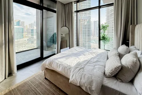 2 Bedrooms Apartment in Peninsula One