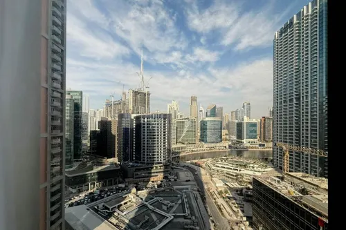 2 Bedrooms Apartment in Peninsula One