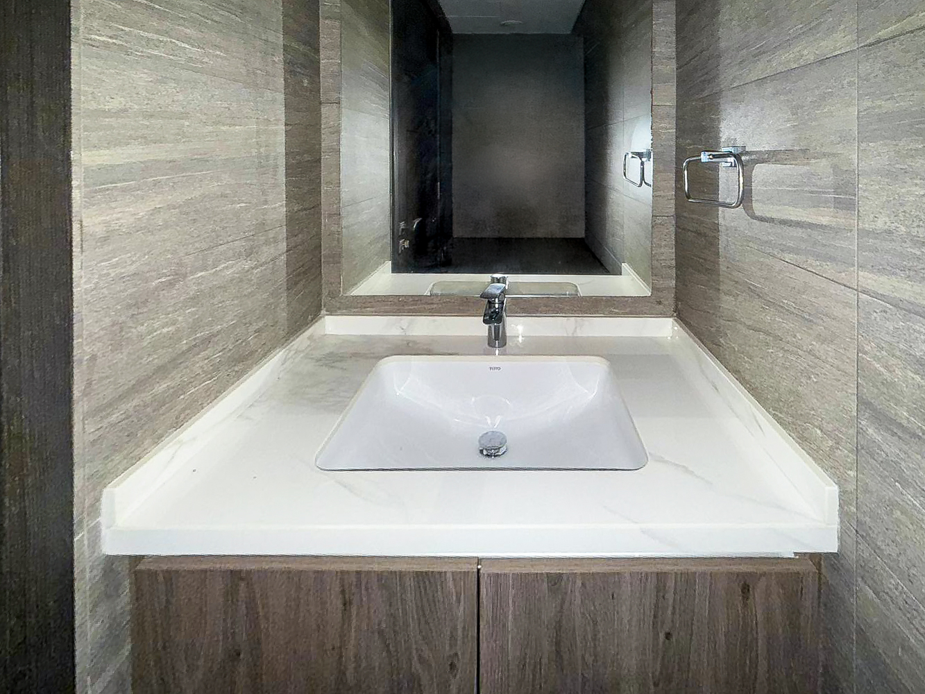 1 Bedroom Apartment in The Paragon by IGO