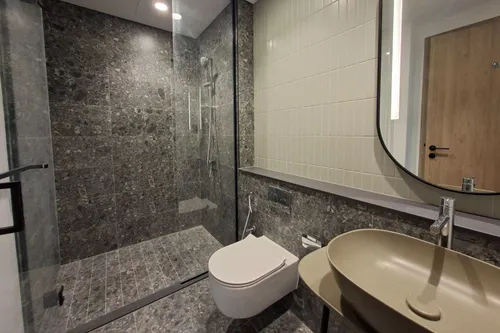 1 Bedroom Apartment in Peninsula Three