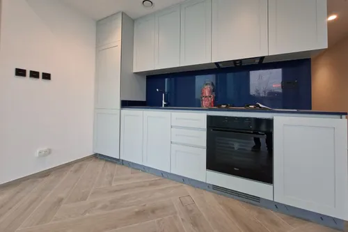 1 Bedroom Apartment in Peninsula Three