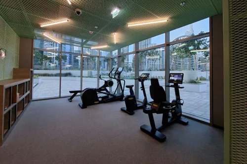 1 Bedroom Apartment in Peninsula Three