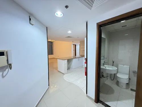 2 Bedrooms Apartment in Ontario Tower