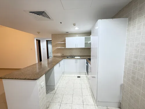 2 Bedrooms Apartment in Ontario Tower
