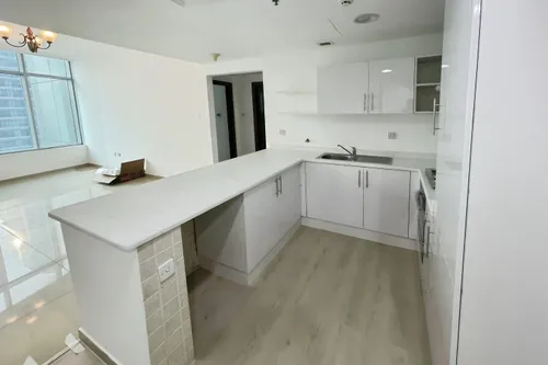 2 Bedrooms Apartment in Ontario Tower