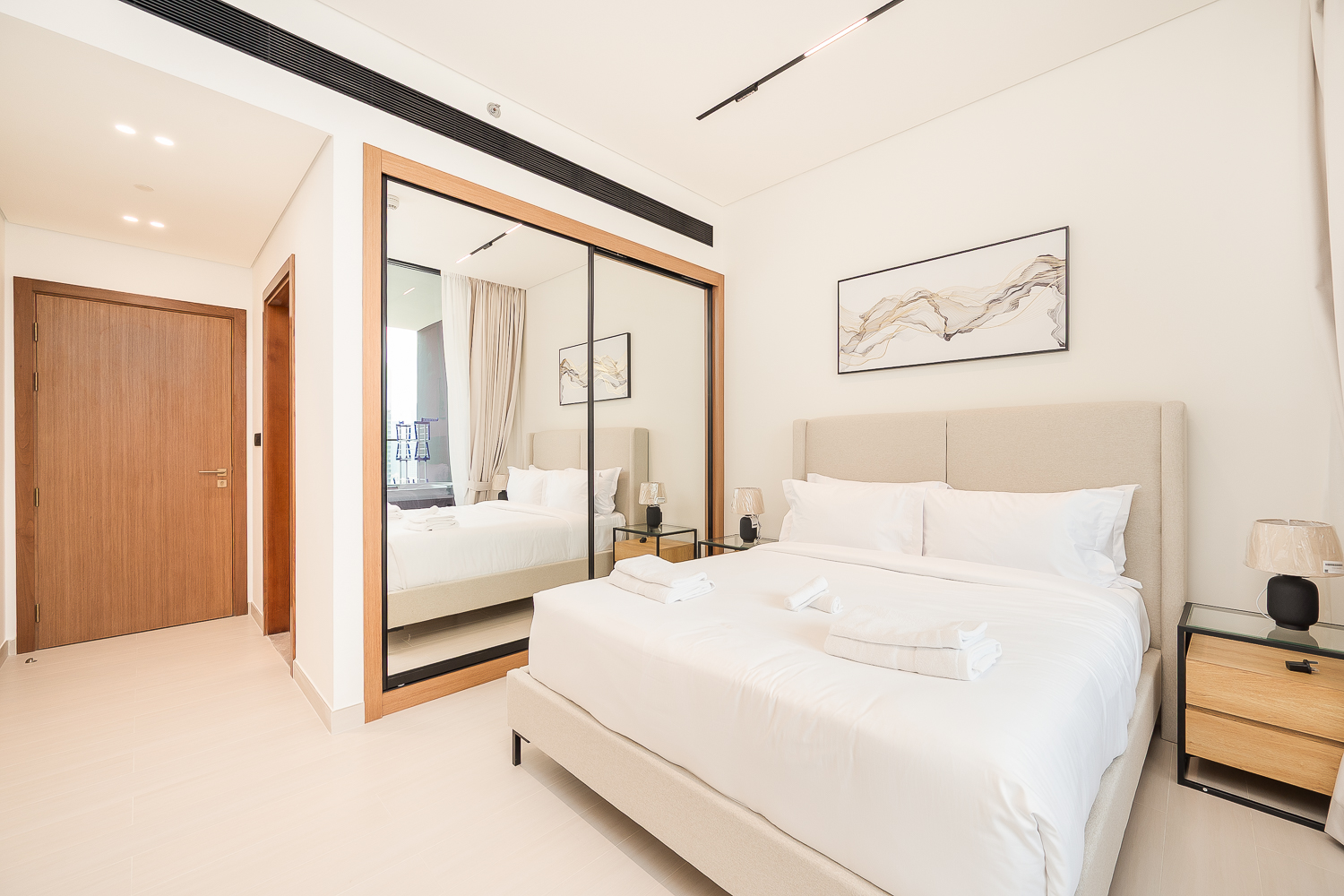 2 Bedrooms Apartment in Trillionaire Residences