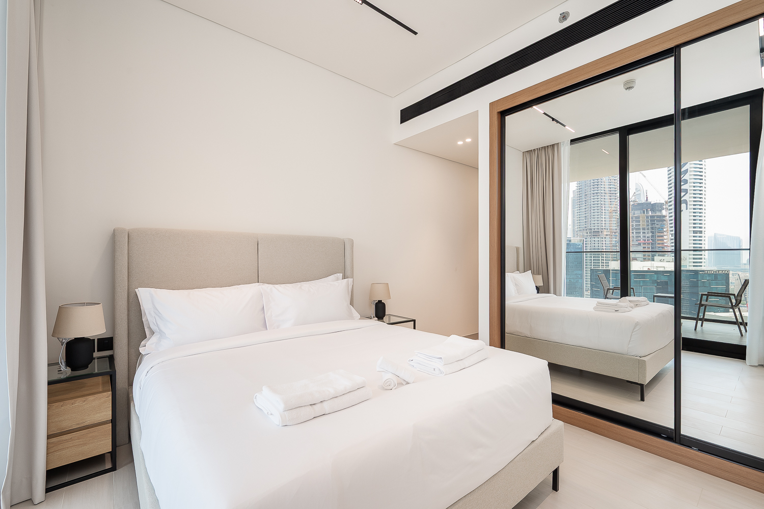 2 Bedrooms Apartment in Trillionaire Residences