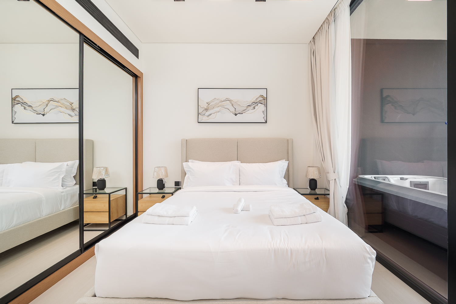 2 Bedrooms Apartment in Trillionaire Residences