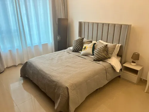 2 Bedrooms Apartment in Ontario Tower