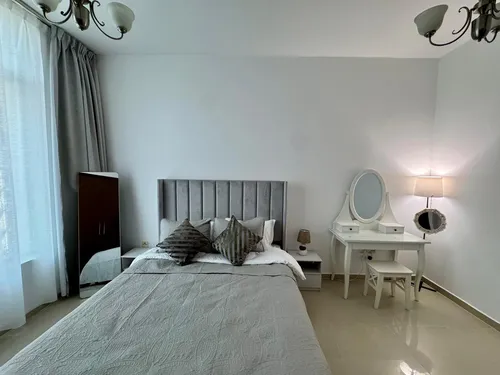 2 Bedrooms Apartment in Ontario Tower