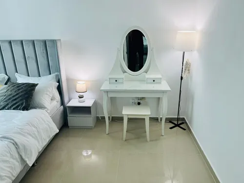 2 Bedrooms Apartment in Ontario Tower