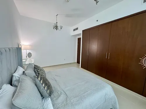 2 Bedrooms Apartment in Ontario Tower