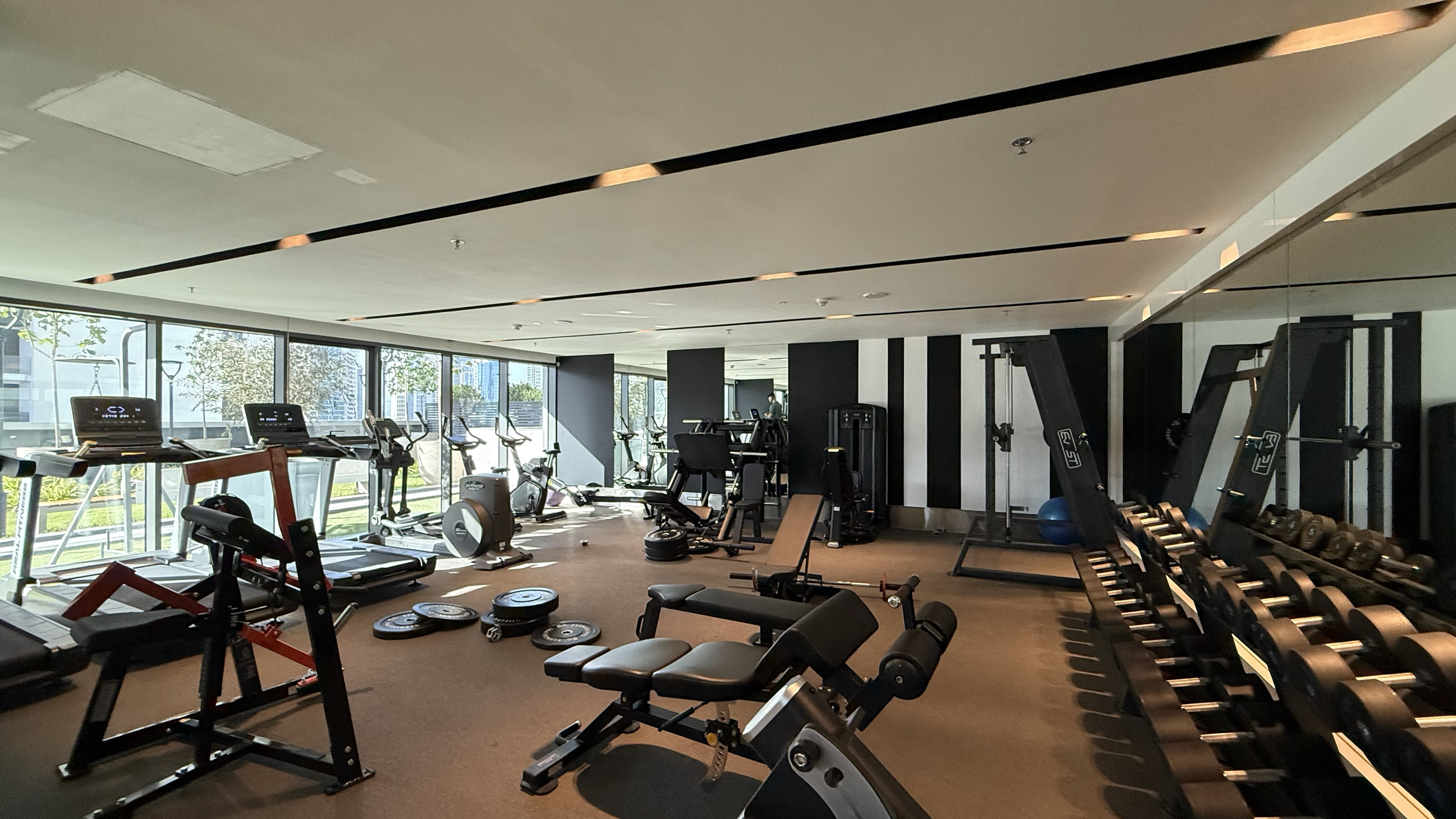 2 Bedrooms Apartment in Nobles Tower