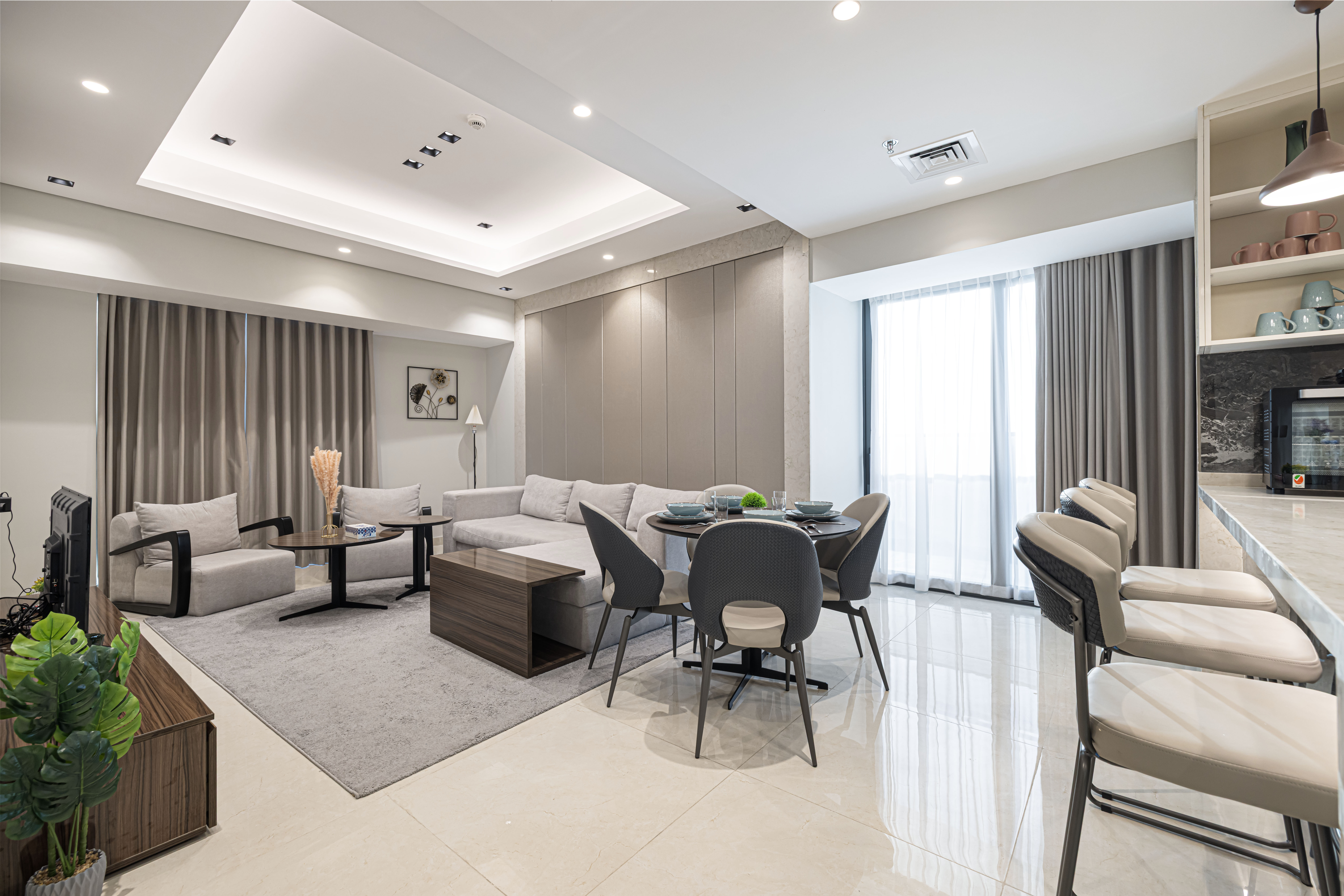 2 Bedrooms Apartment in Nobles Tower