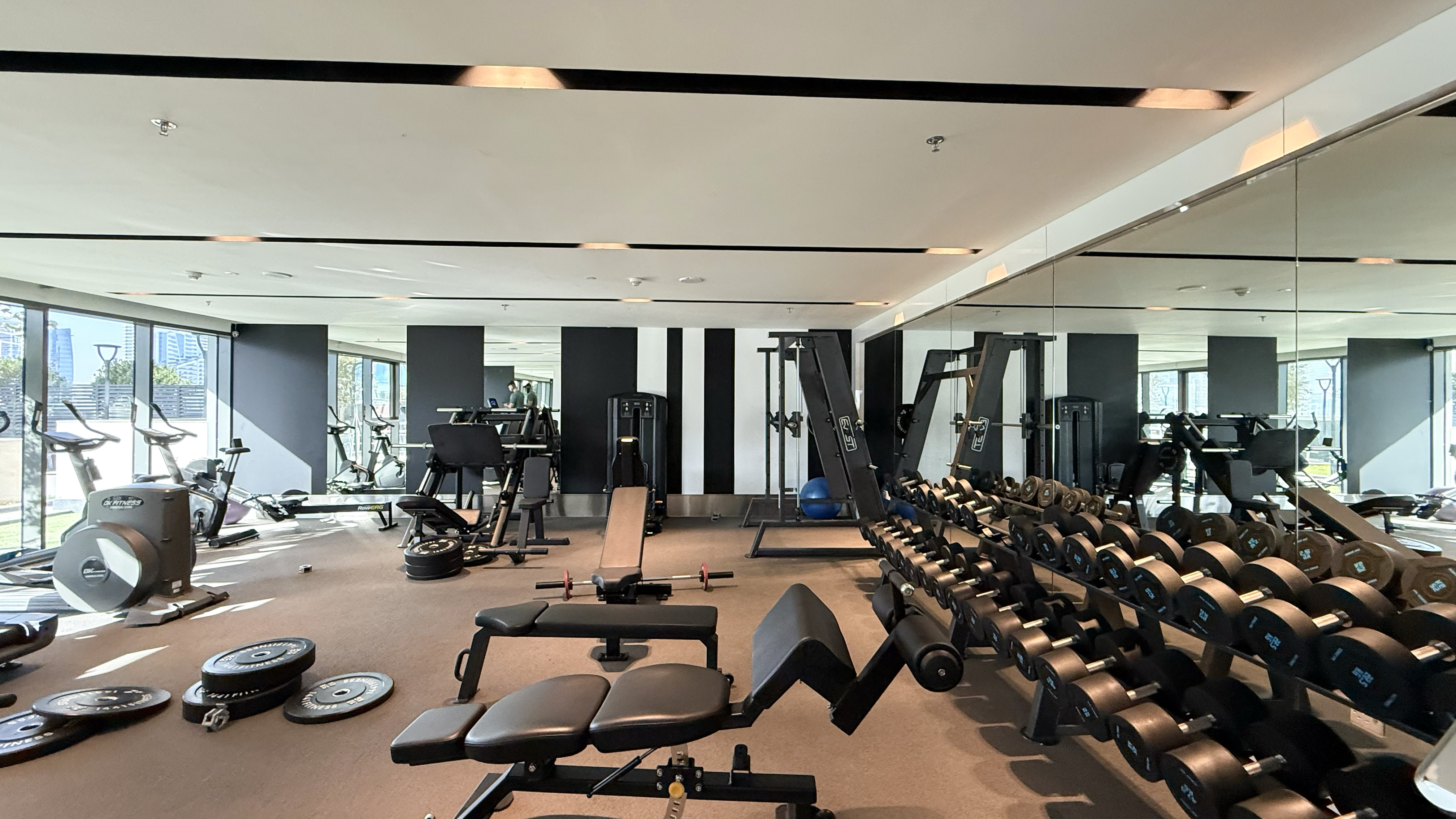 2 Bedrooms Apartment in Nobles Tower