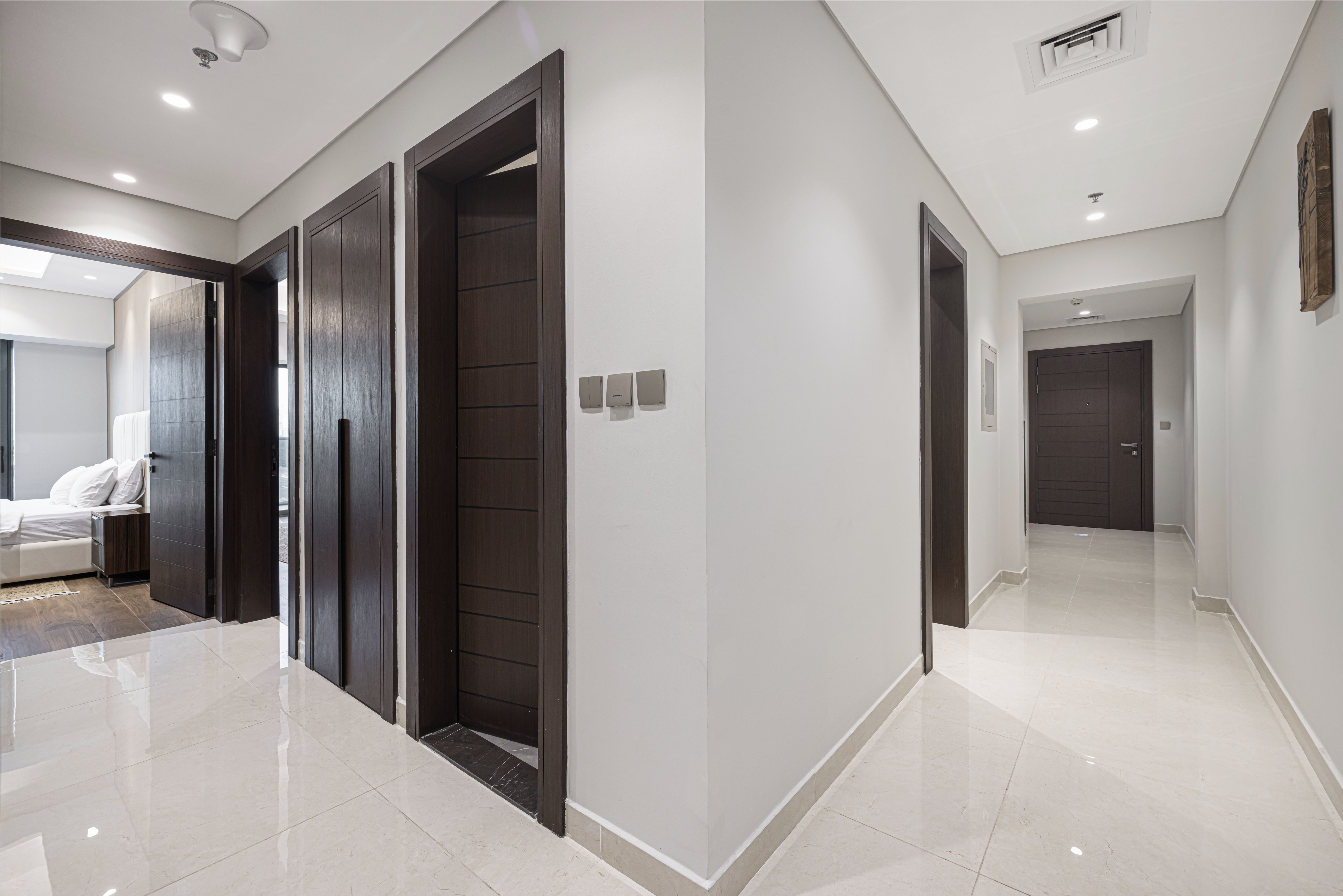 2 Bedrooms Apartment in Nobles Tower