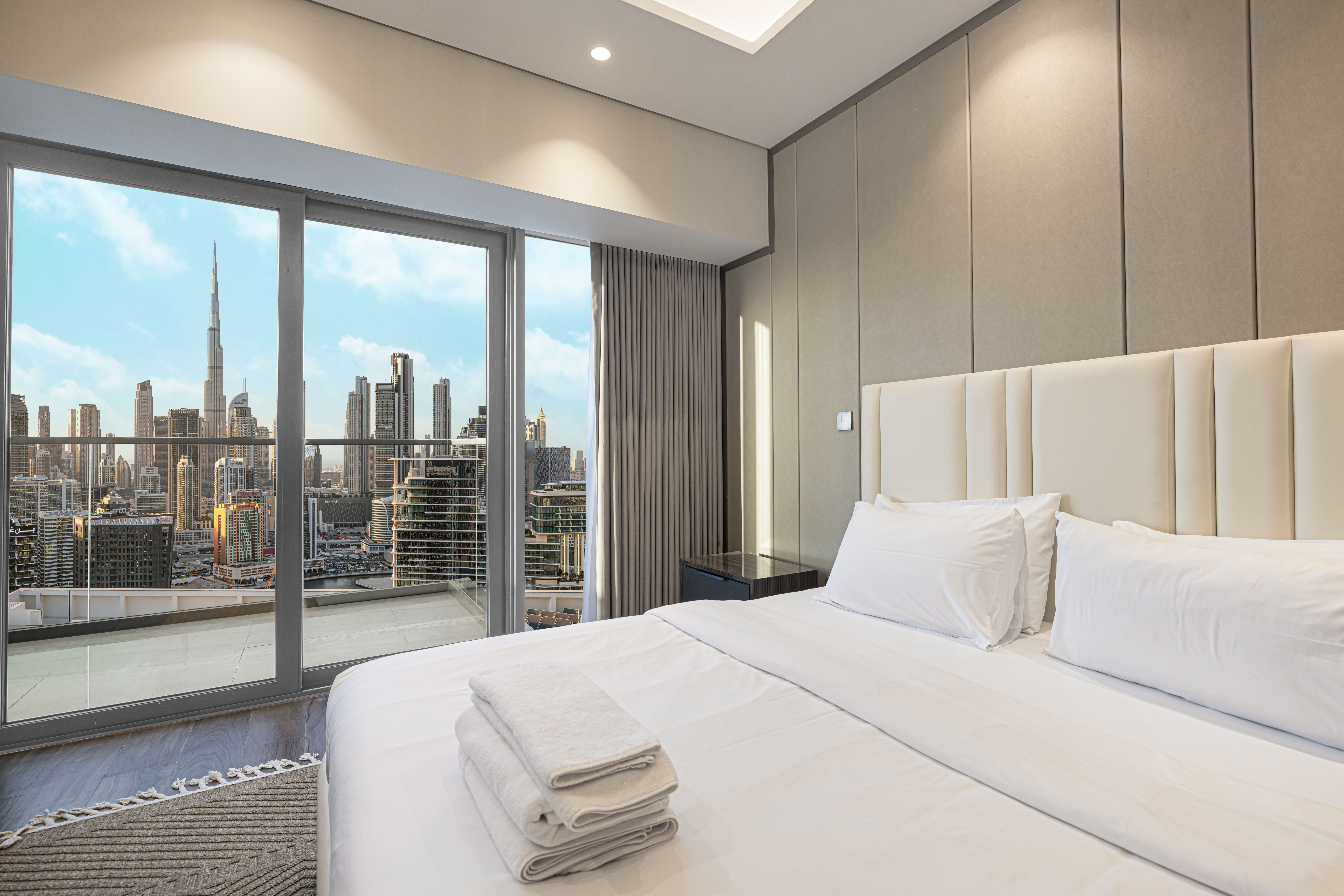 2 Bedrooms Apartment in Nobles Tower