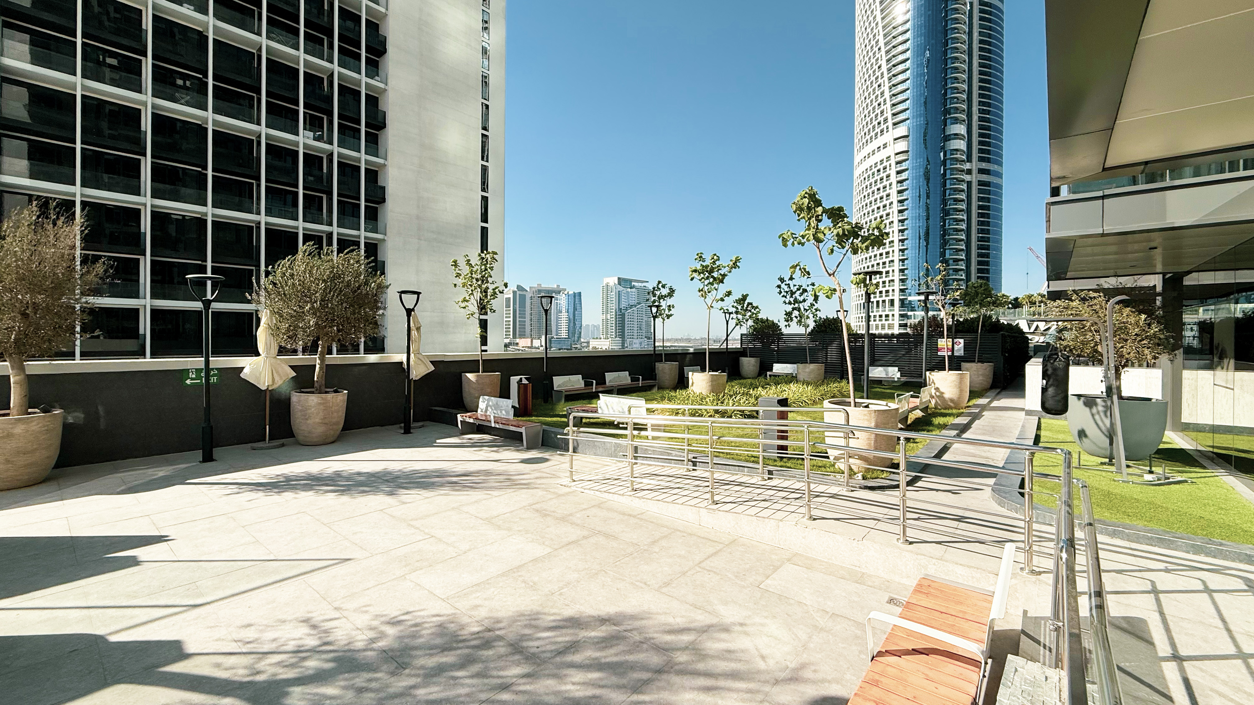 2 Bedrooms Apartment in Nobles Tower