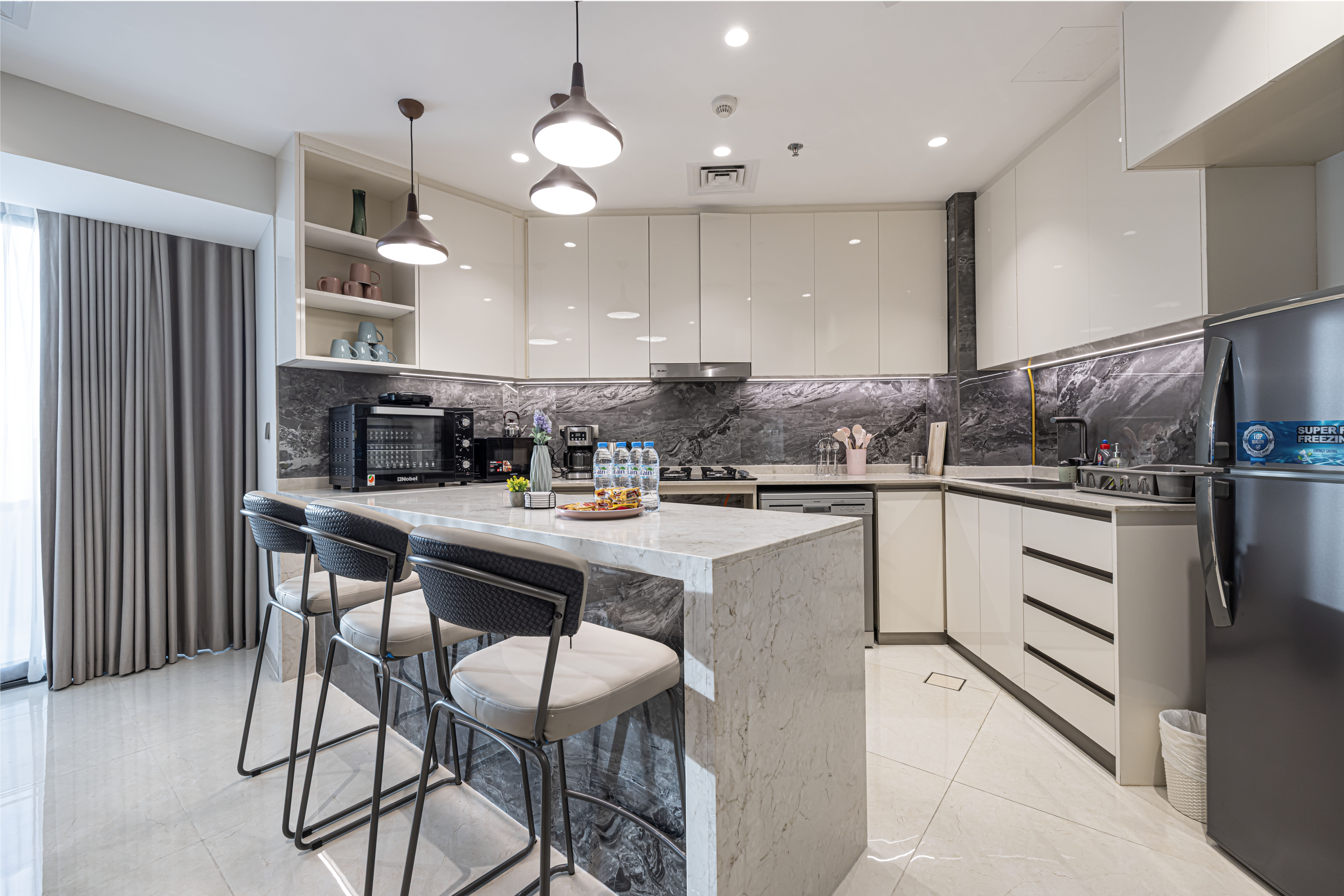 2 Bedrooms Apartment in Nobles Tower