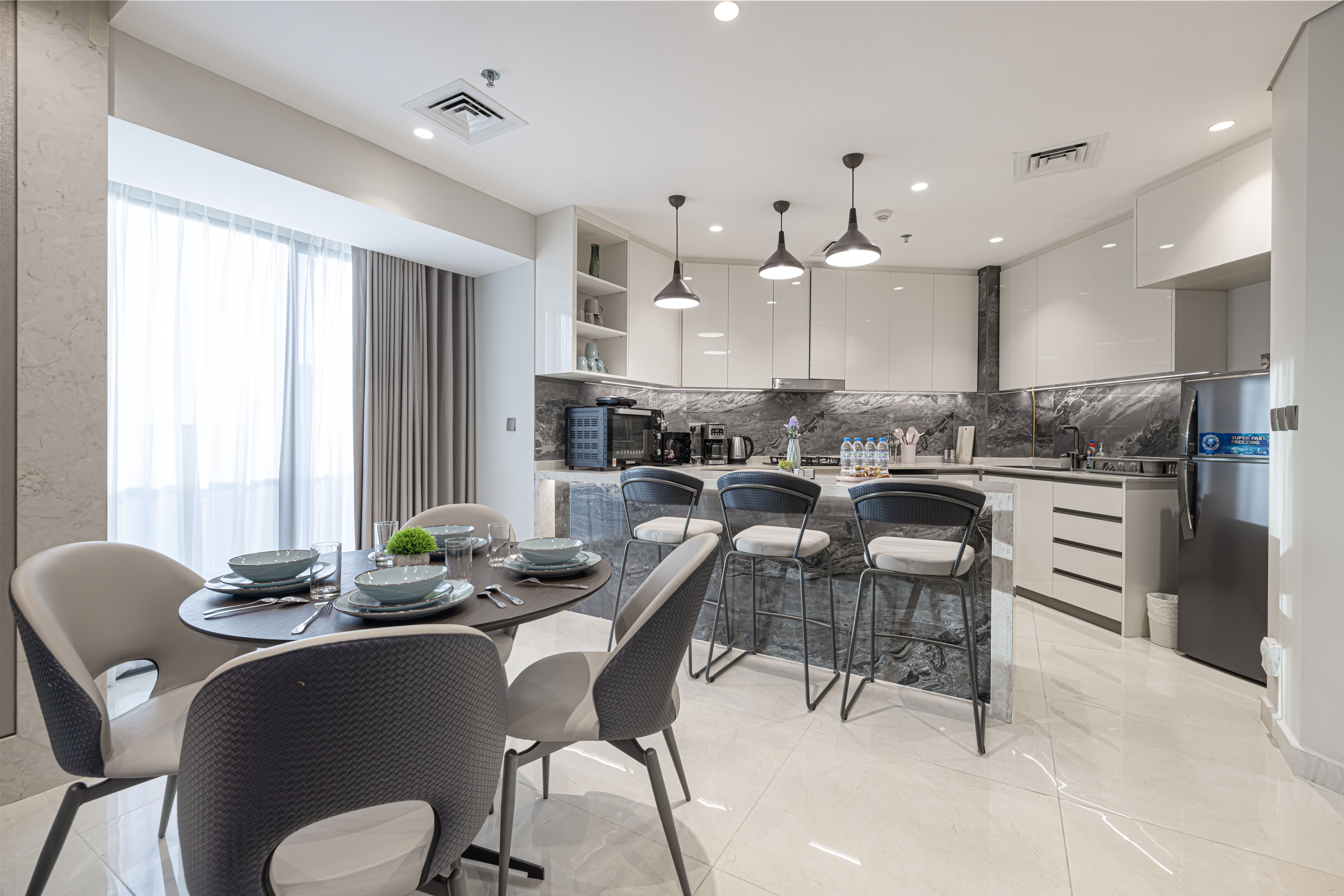 2 Bedrooms Apartment in Nobles Tower