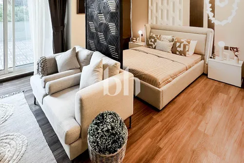 Private Terrace | Large layout | 6 cheques