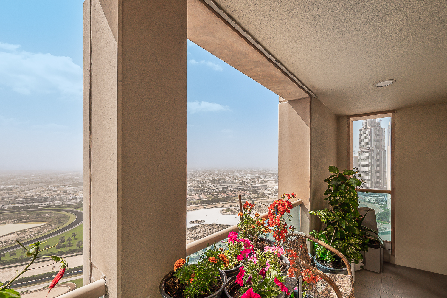 2 Bedrooms Apartment in Churchill Residency Tower