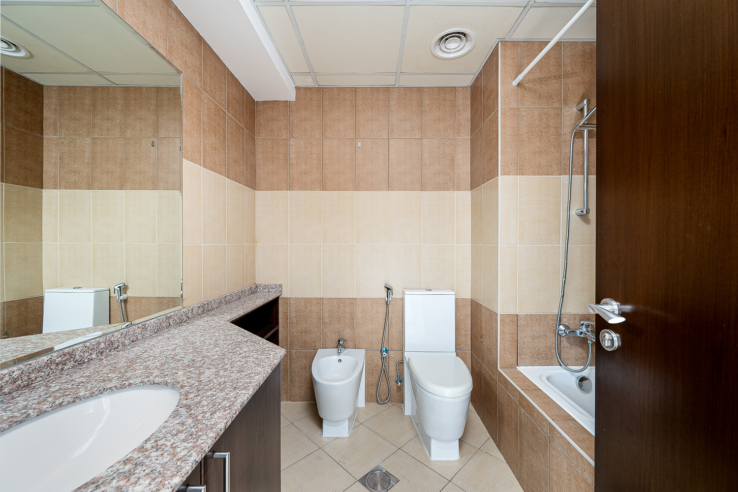 2 Bedrooms Apartment in Churchill Residency Tower