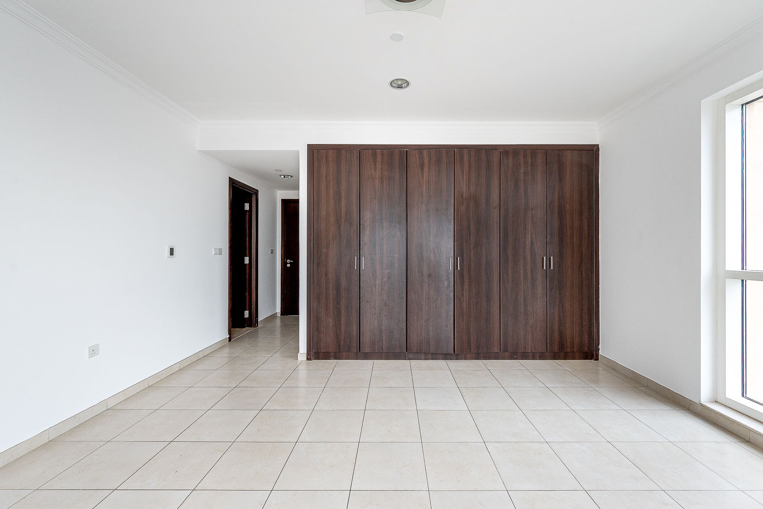 2 Bedrooms Apartment in Churchill Residency Tower