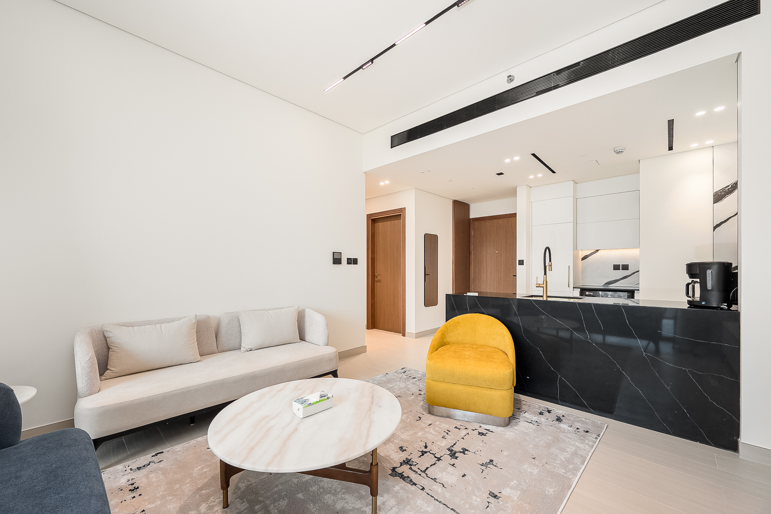 2 Bedrooms Apartment in Trillionaire Residences