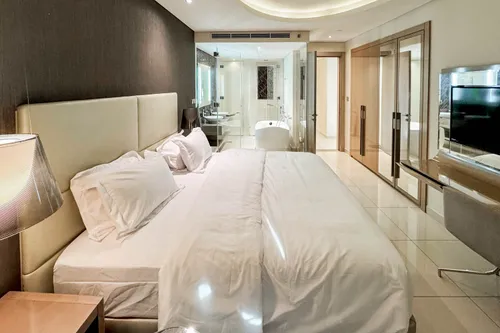 3 Bedrooms Apartment in Tower B, DAMAC Towers by Paramount