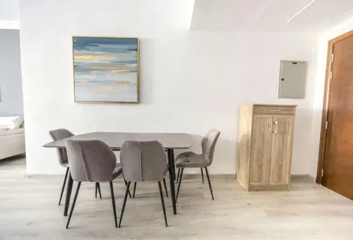 1 Bedroom Apartment in Ontario Tower