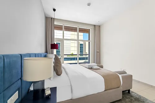 1 Bedroom Apartment in Bay Square Building 9