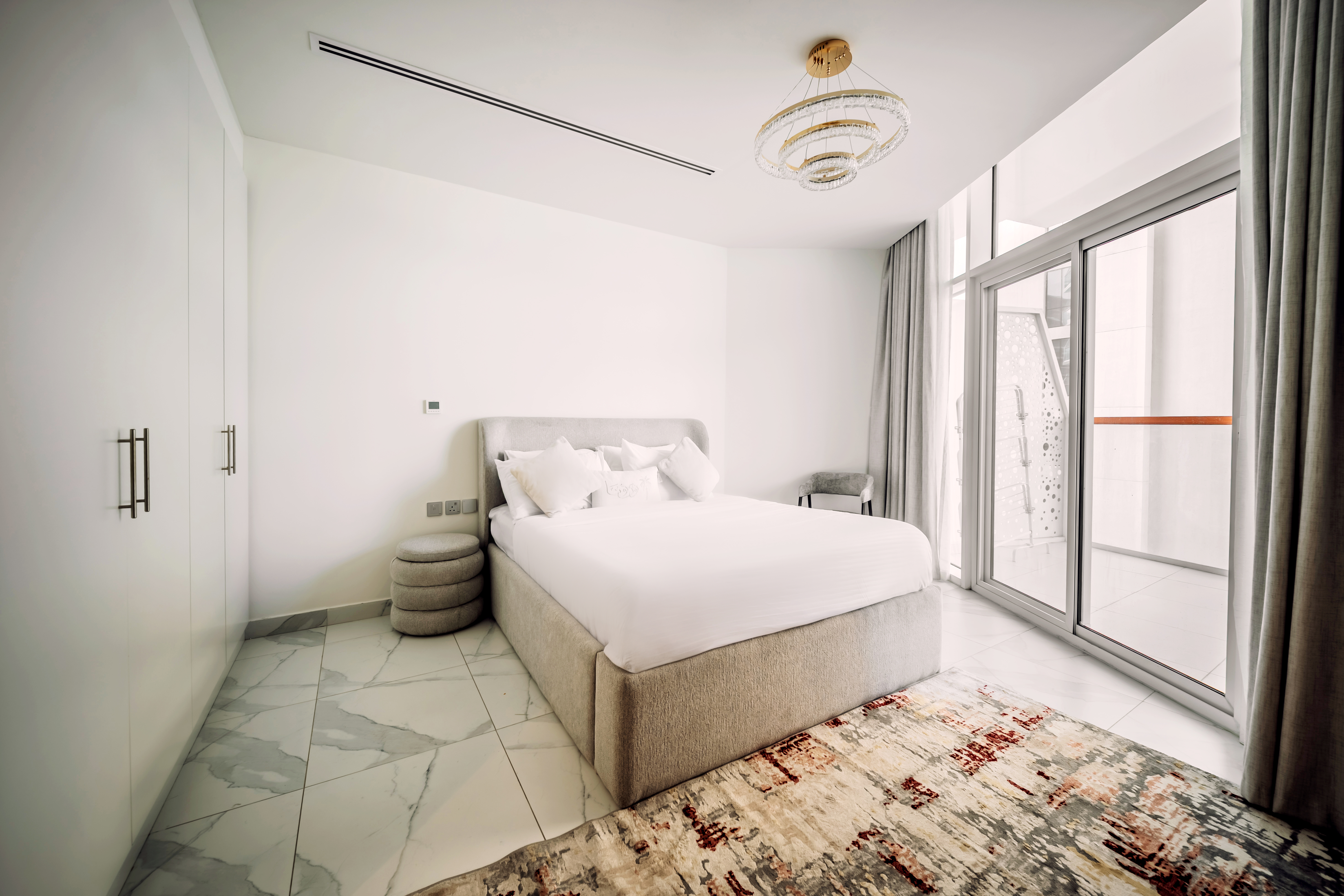 2 Bedrooms Apartment in Millennium Binghatti Residences