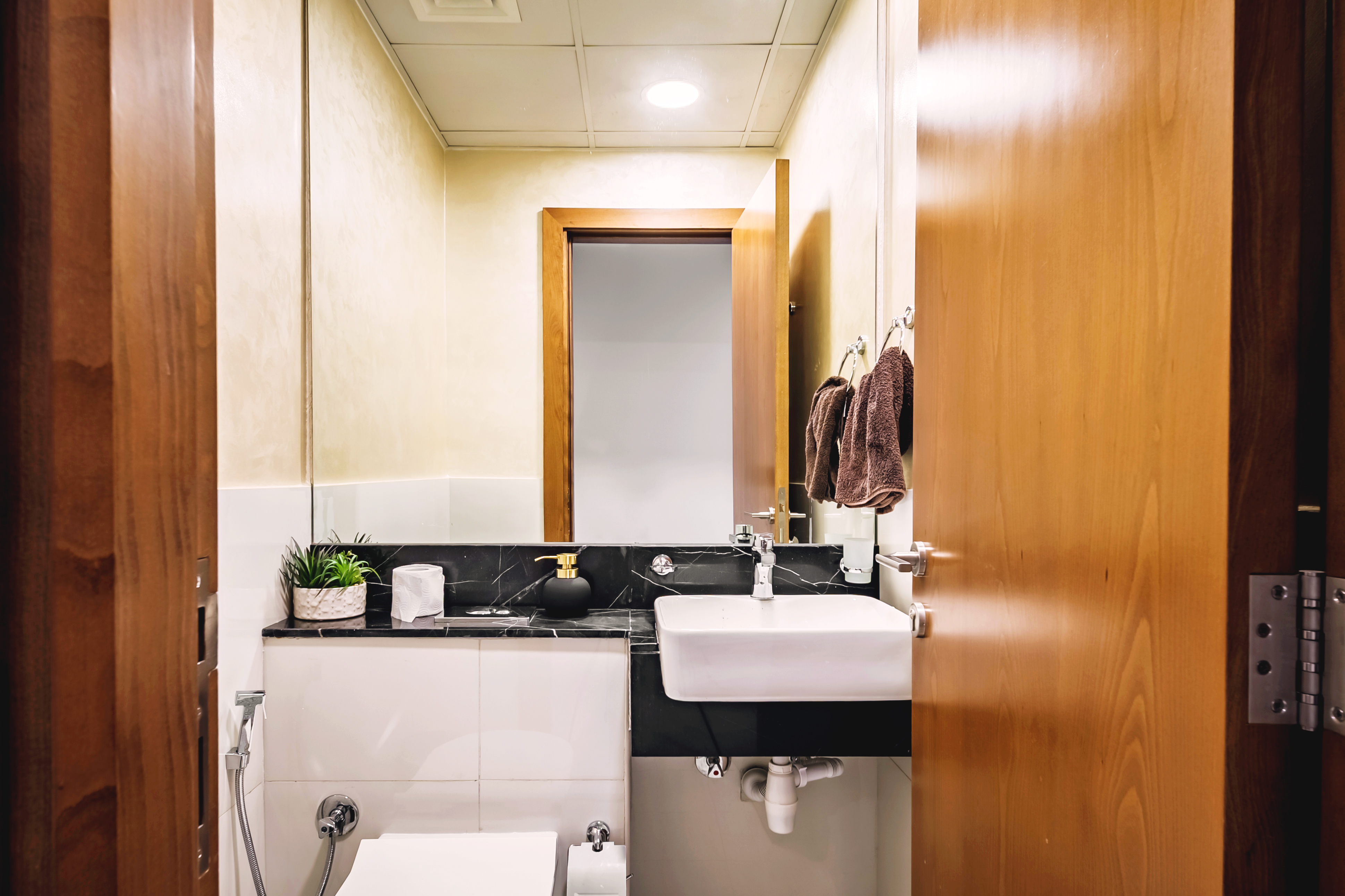 2 Bedrooms Apartment in Millennium Binghatti Residences