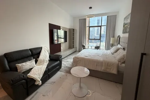  Apartment in Royal Regency