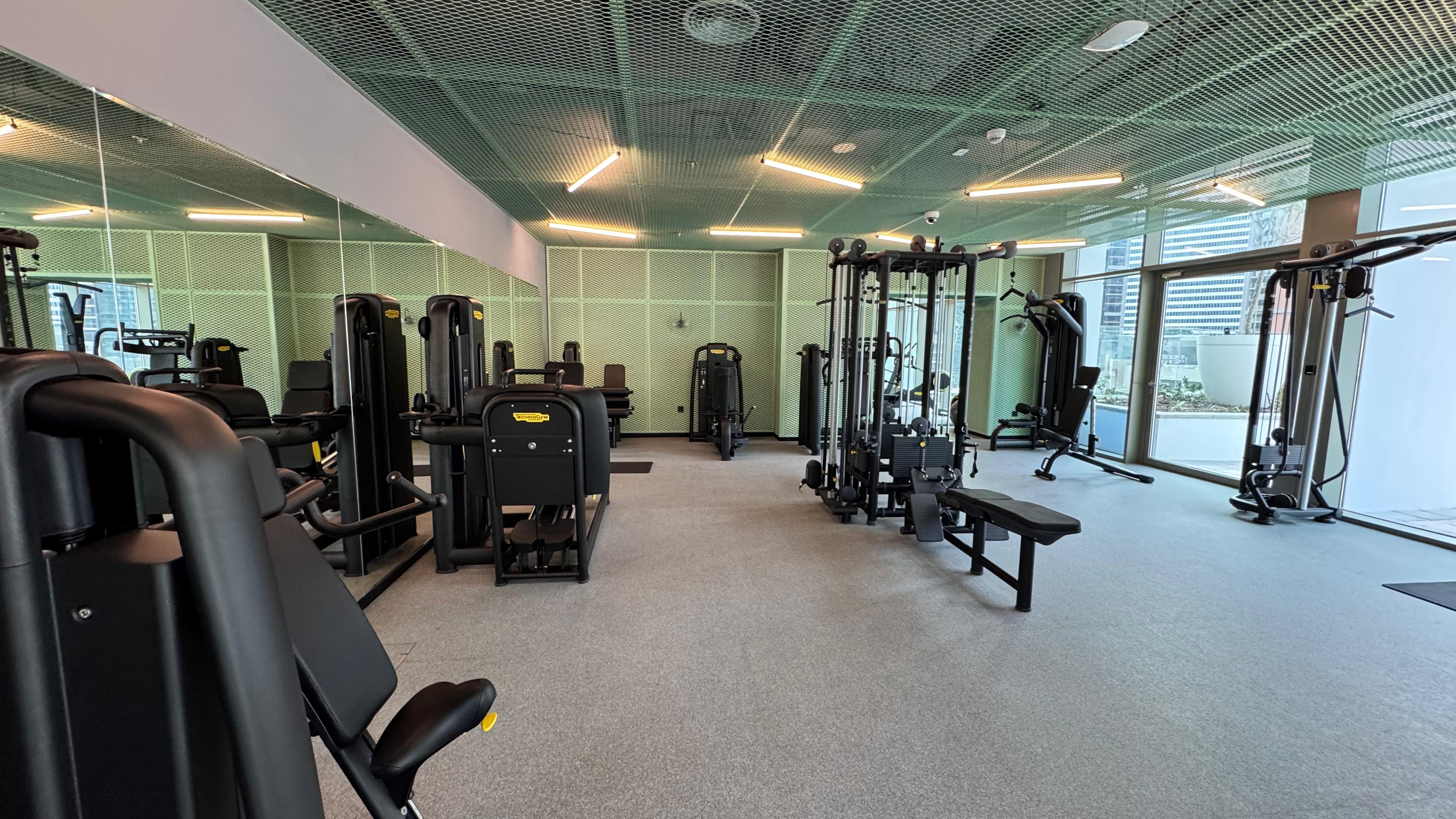 1 Bedroom Apartment in Peninsula Three