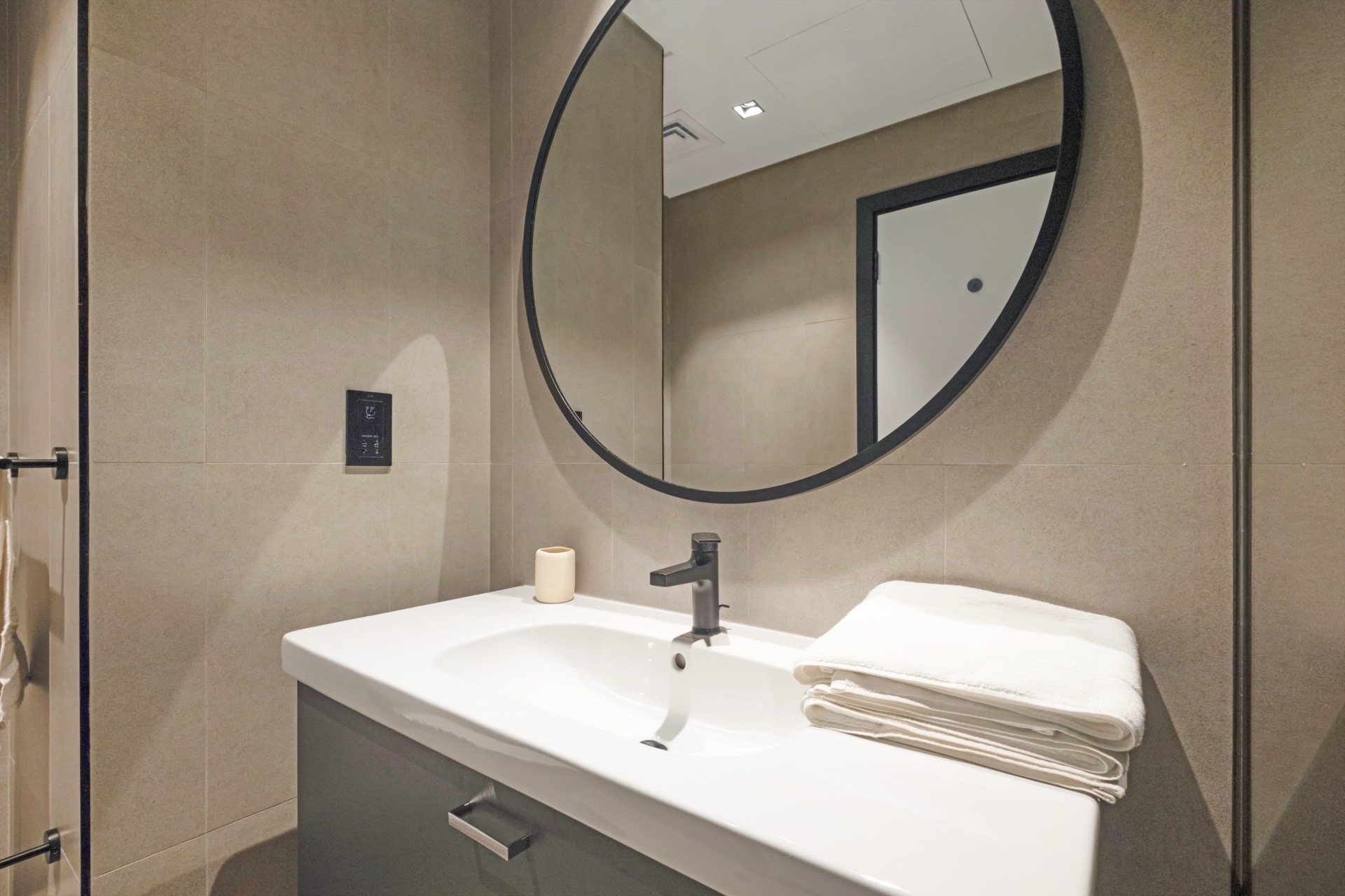 1 Bedroom Apartment in 15 Northside - Tower 2