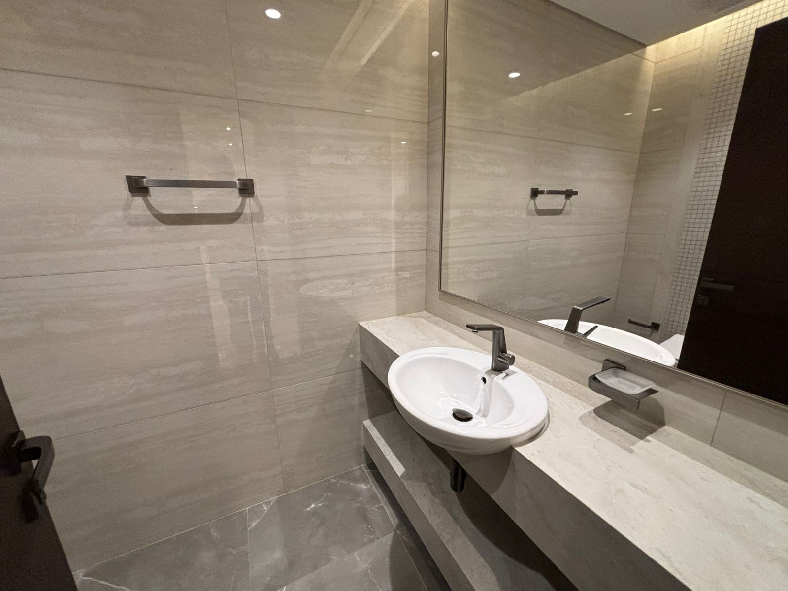 1 Bedroom Apartment in Nobles Tower