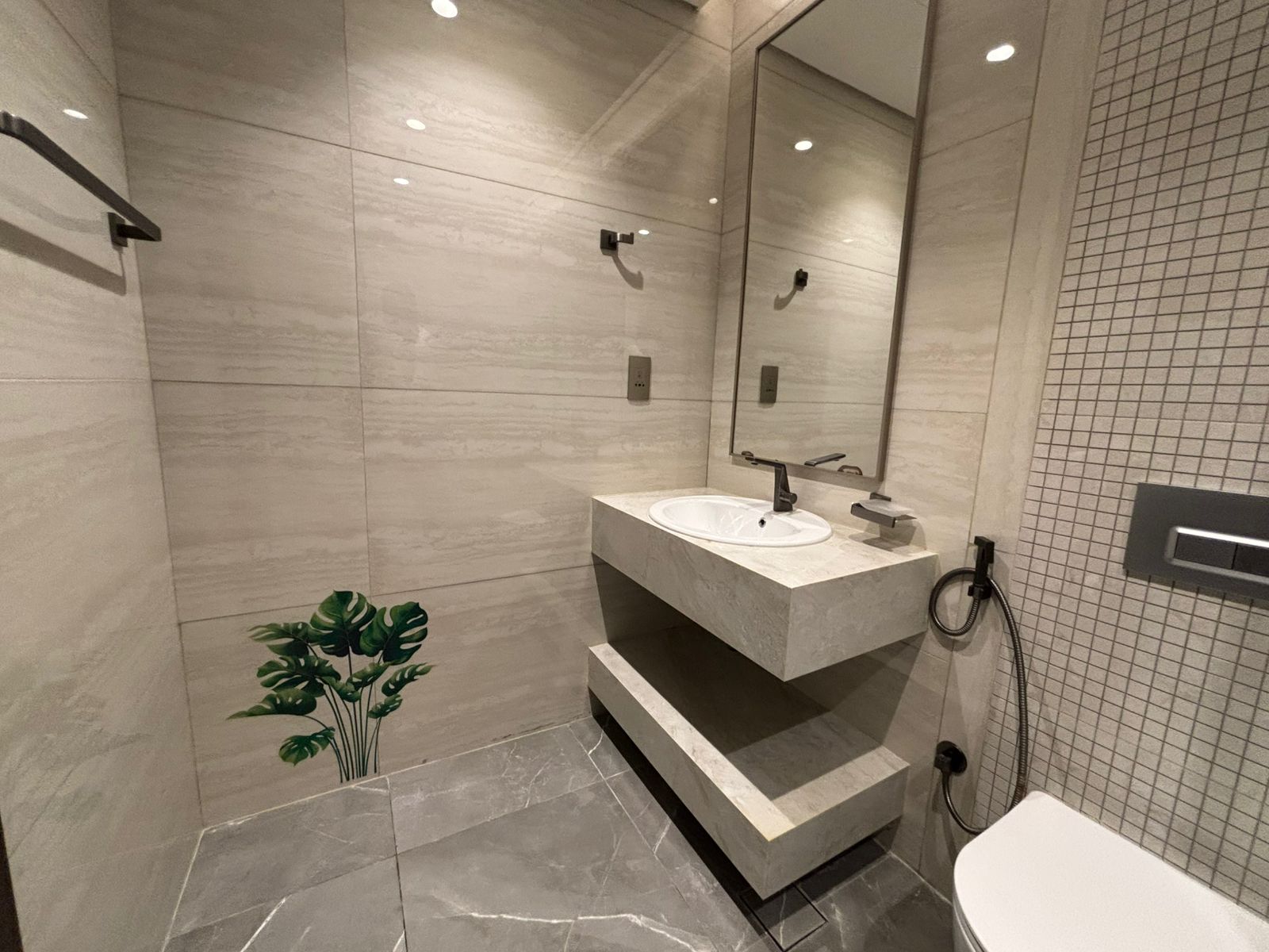 1 Bedroom Apartment in Nobles Tower