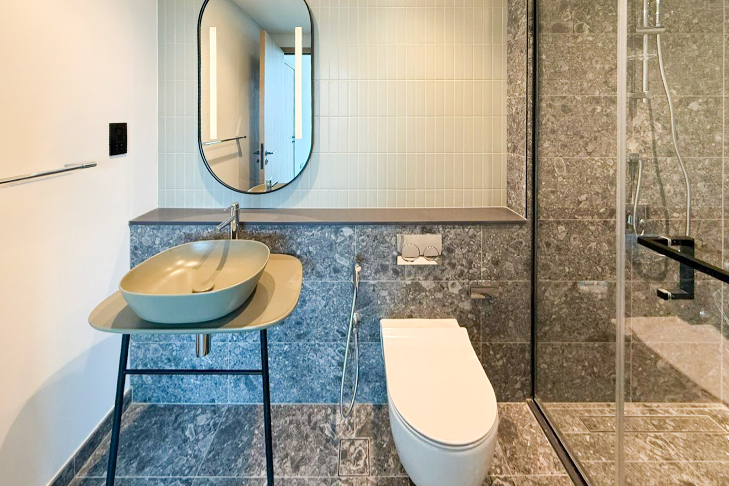 1 Bedroom Apartment in Peninsula Three