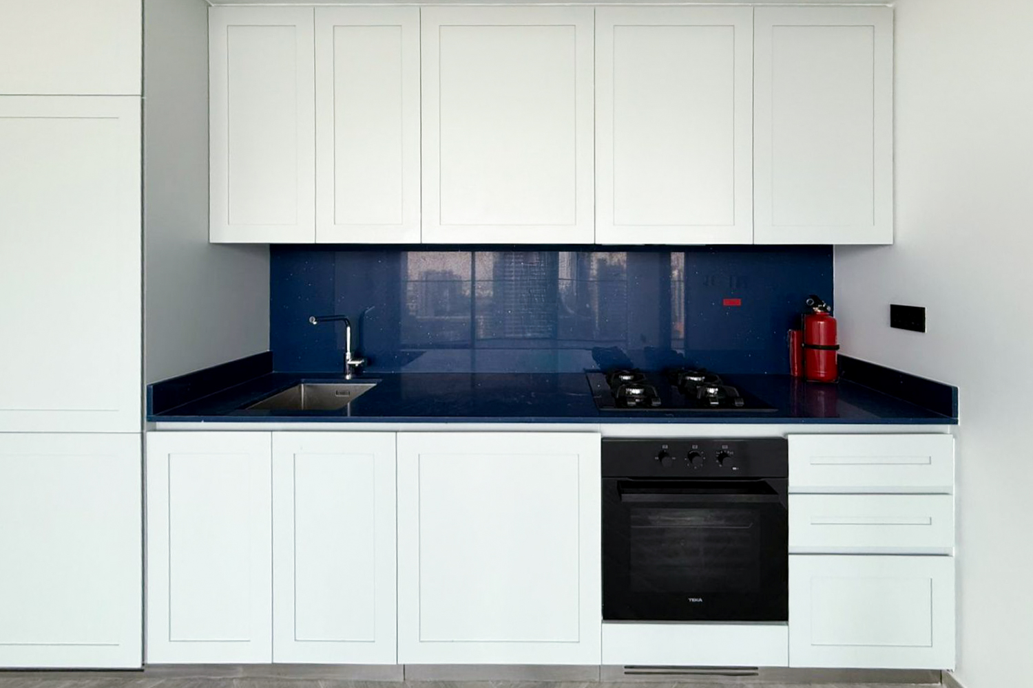 1 Bedroom Apartment in Peninsula Three