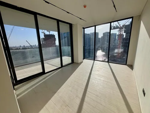 2 Bedrooms Apartment in Trillionaire Residences