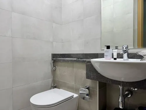 1 Bedroom Apartment in The Bay