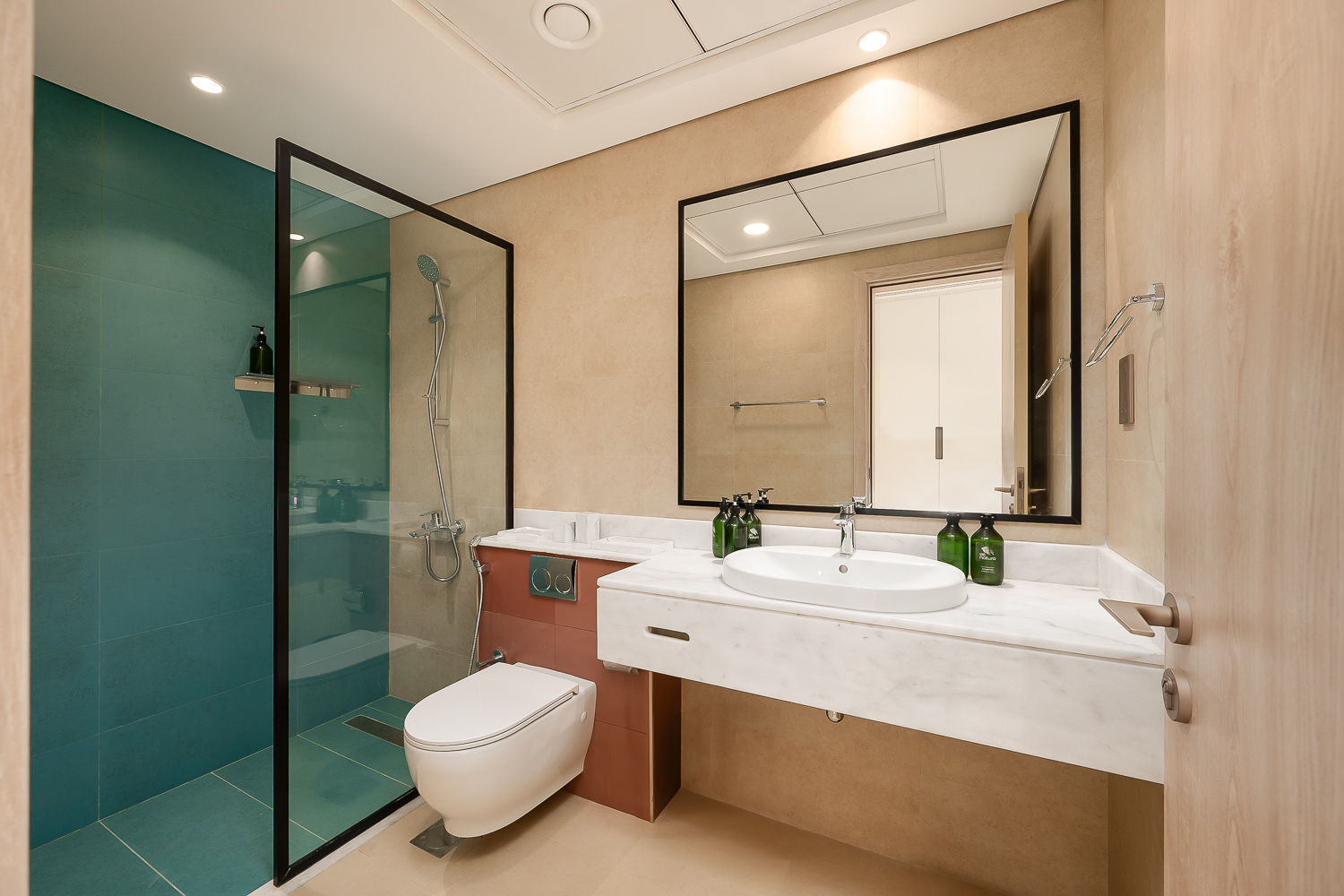 2 Bedrooms Apartment in One of One Luxury Residences