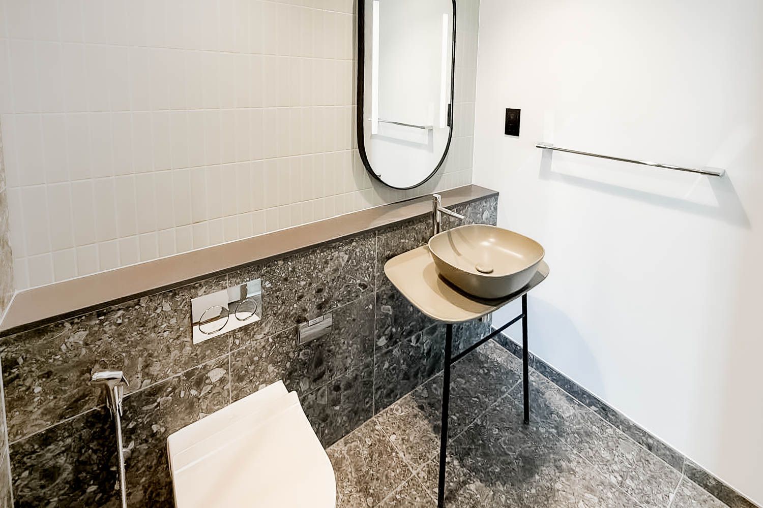 1 Bedroom Apartment in Peninsula Three