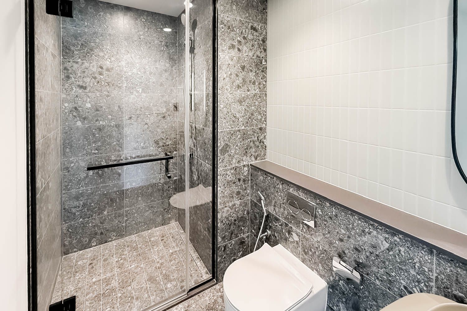 1 Bedroom Apartment in Peninsula Three