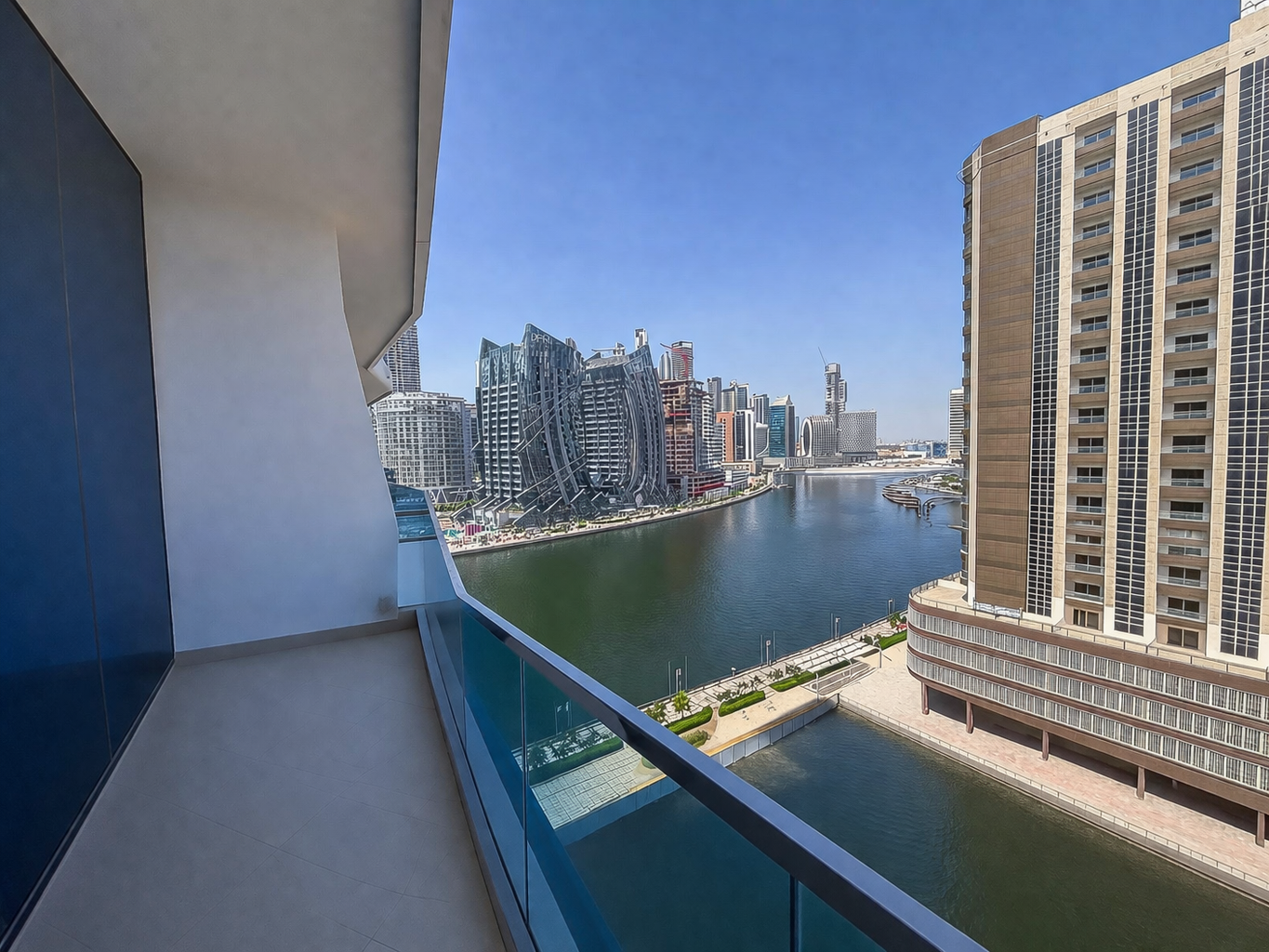 2 Bedrooms Apartment in Waves Tower