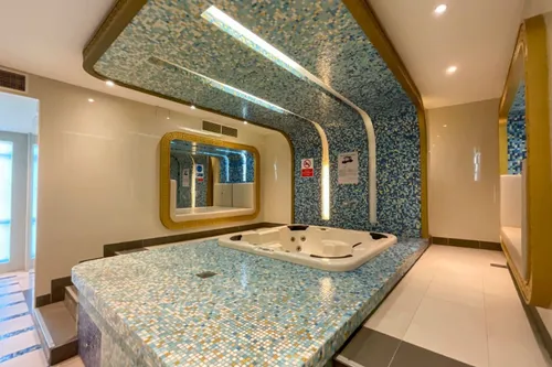 2 Bedrooms Apartment in The Residences at Business Central