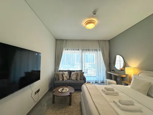  Apartment in Peninsula One