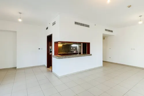 2 Bedrooms Apartment in South Ridge 4